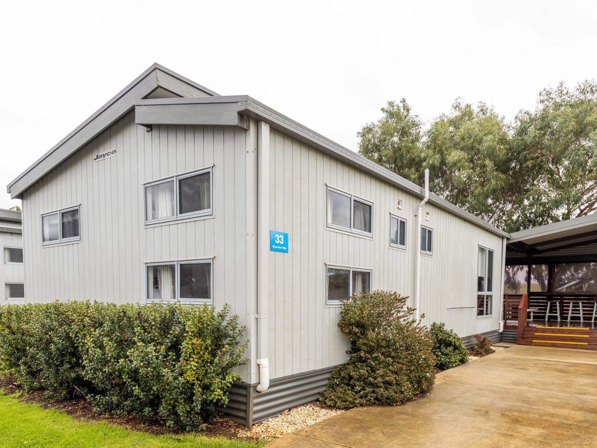 Nrma Warrnambool Riverside Holiday Park Habitación foto