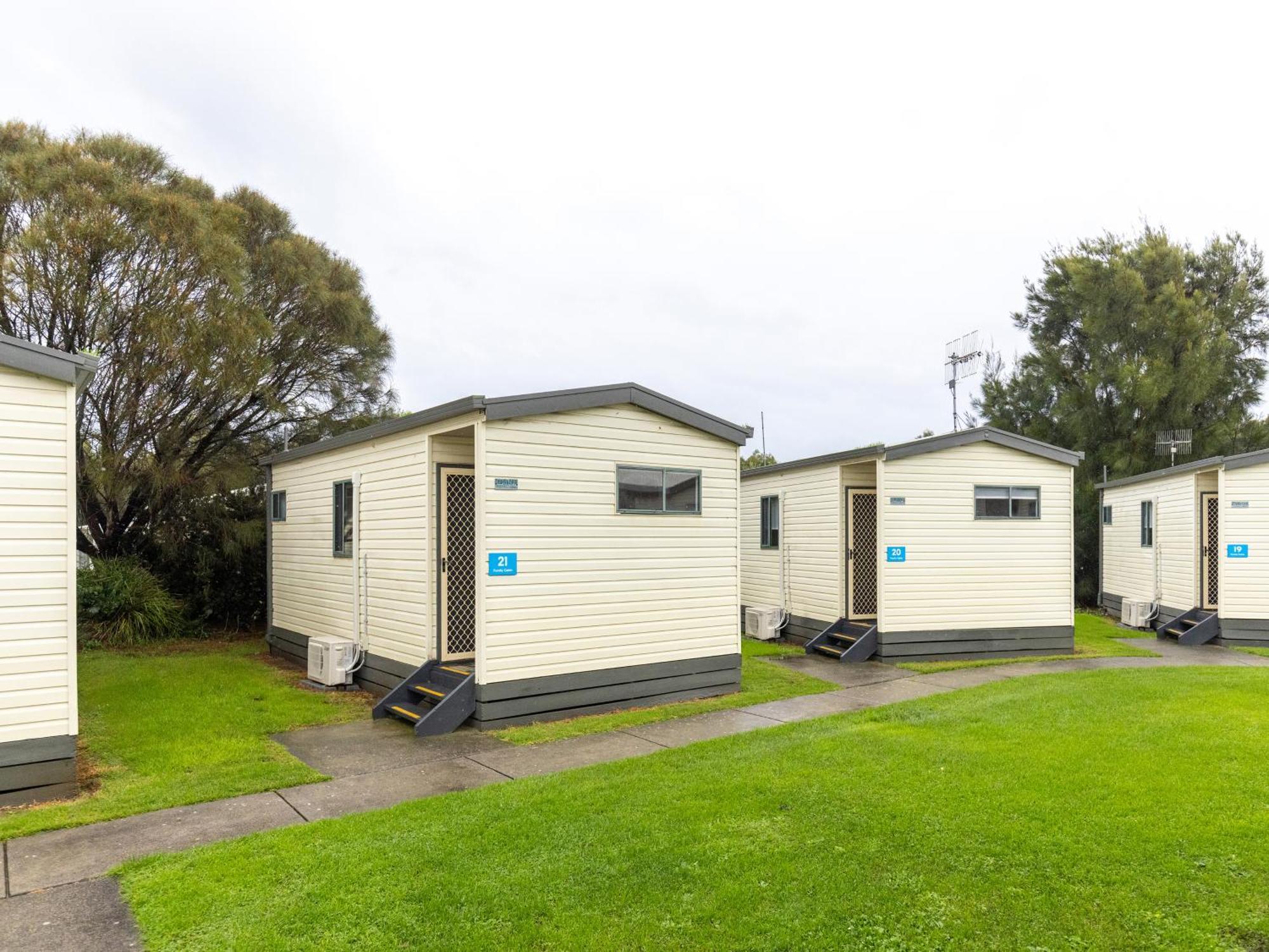 Nrma Warrnambool Riverside Holiday Park Habitación foto