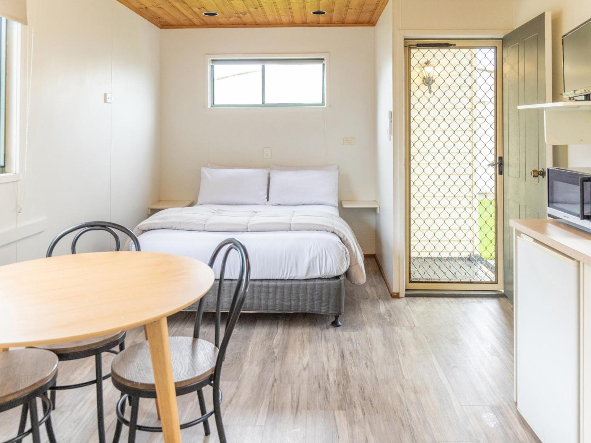Nrma Warrnambool Riverside Holiday Park Habitación foto